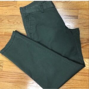 Gap girlfriend khakis in green - ankle crop